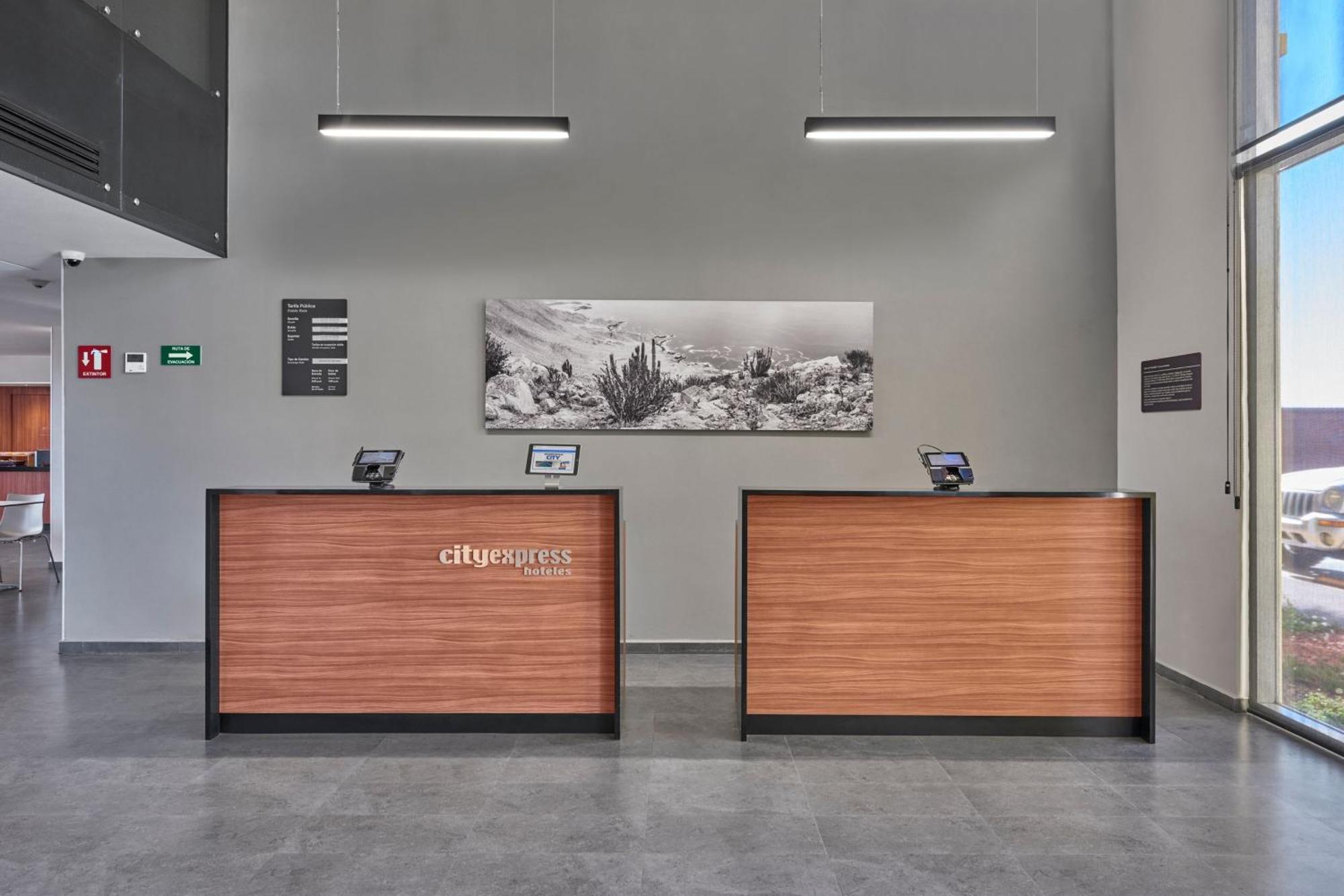 City Express By Marriott Comitan Екстериор снимка